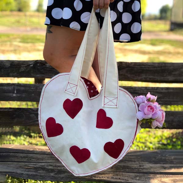 TOTE BAG Corazones rojos