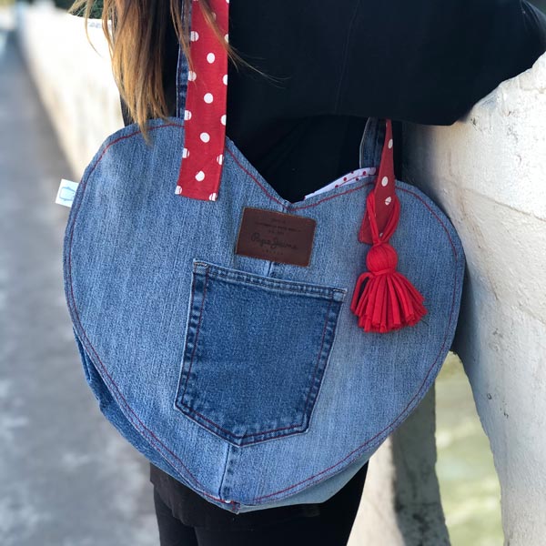 TOTE BAG CORAZON CON BOLSILLO (UPCYCLING)