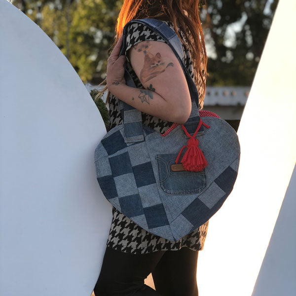 TOTE CORAZON CUADRITOS (UPCYCLING)