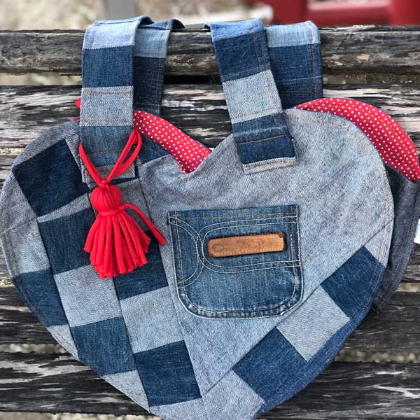 TOTE CORAZON CUADRITOS (UPCYCLING)