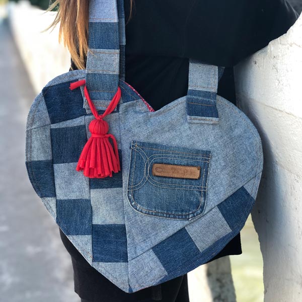 TOTE CORAZON CUADRITOS (UPCYCLING)