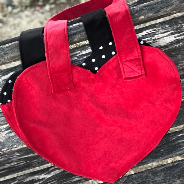 TOTE BAG CORAZON ROJO-NEGRO